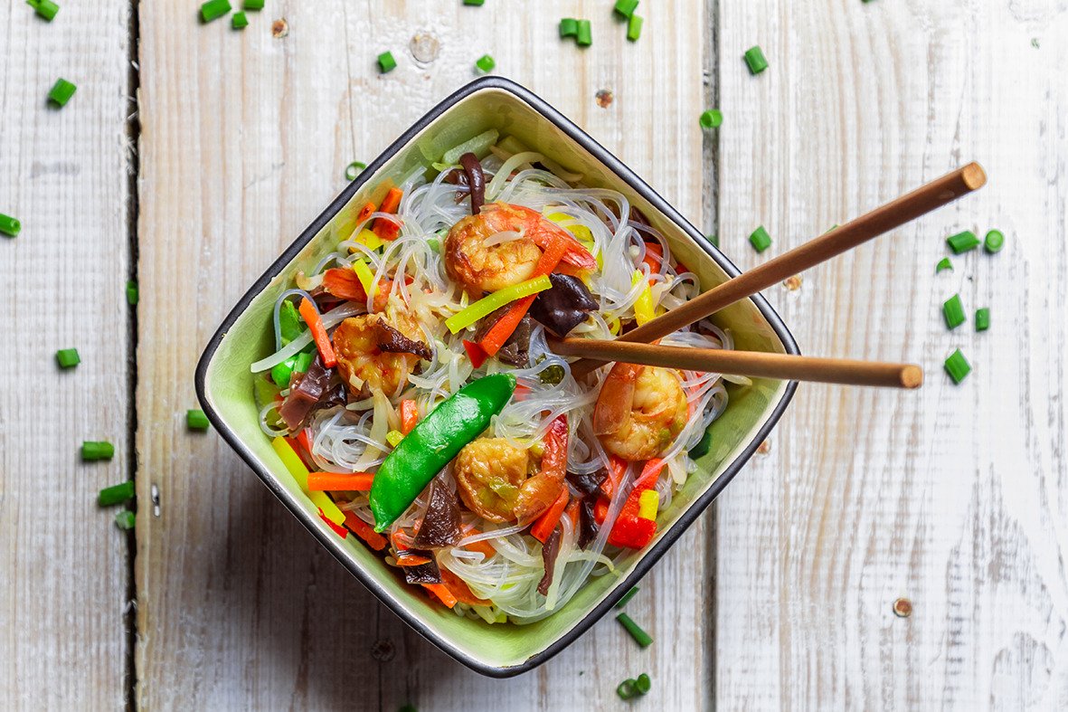 Prawn Stir-fry with rice noodles Recipe - 499 Calories Seafood Recipes