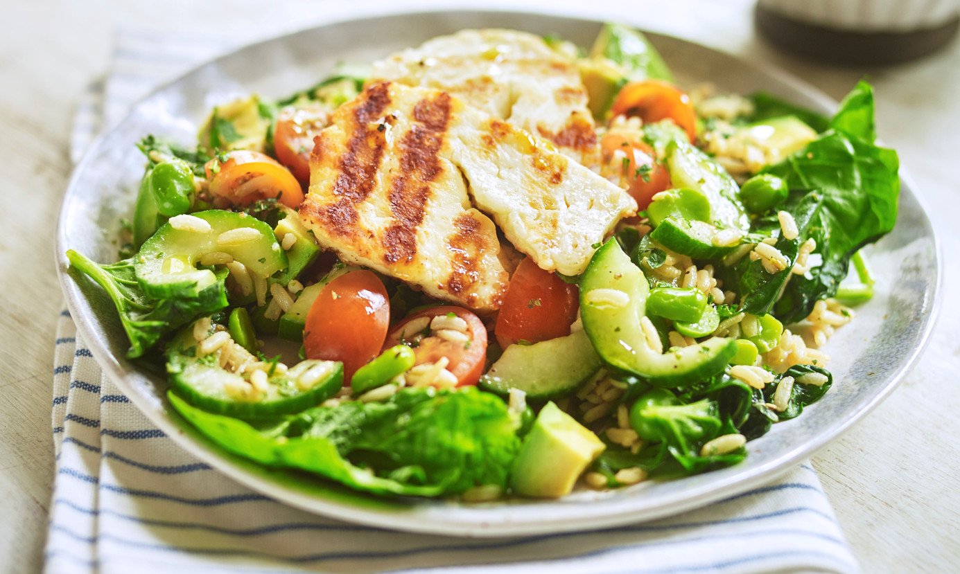 Grilled halloumi with nutty brown rice salad