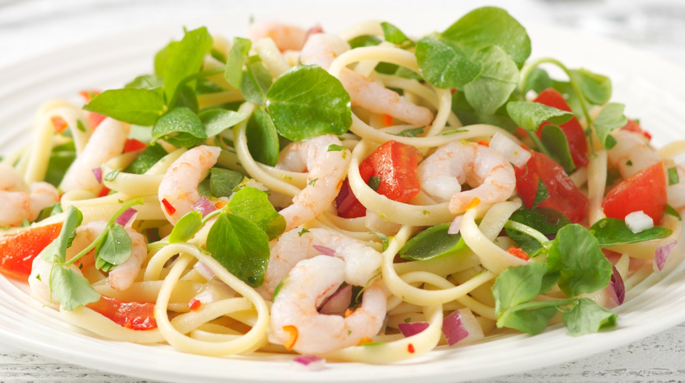 Chilli, lime and prawn linguine salad